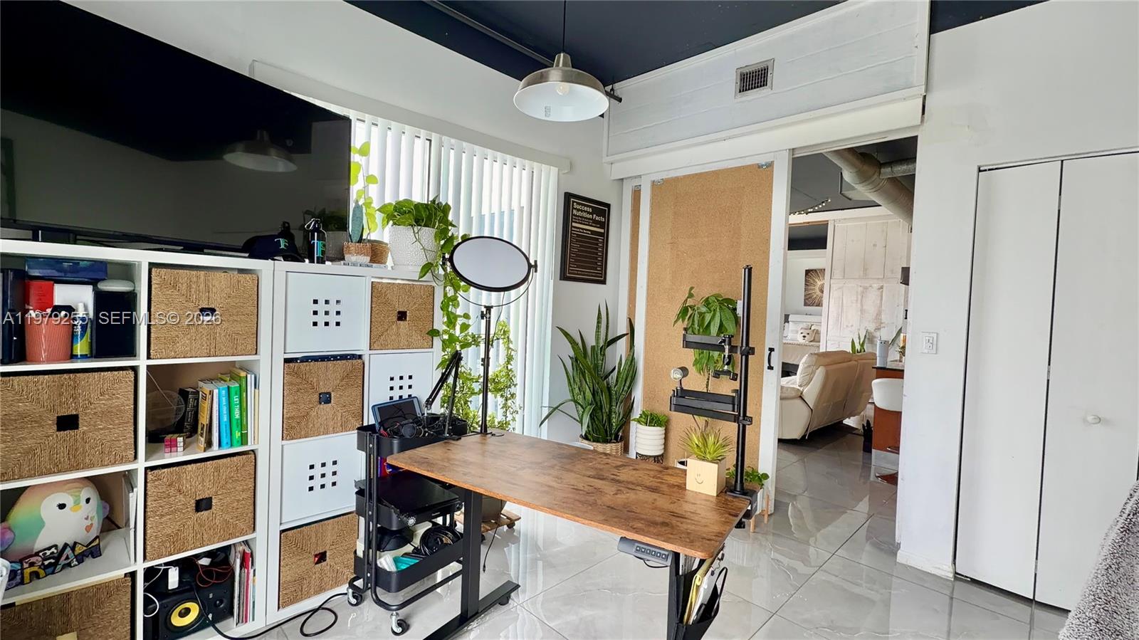 10 SW South Riv Dr #715 Miami, FL 33130