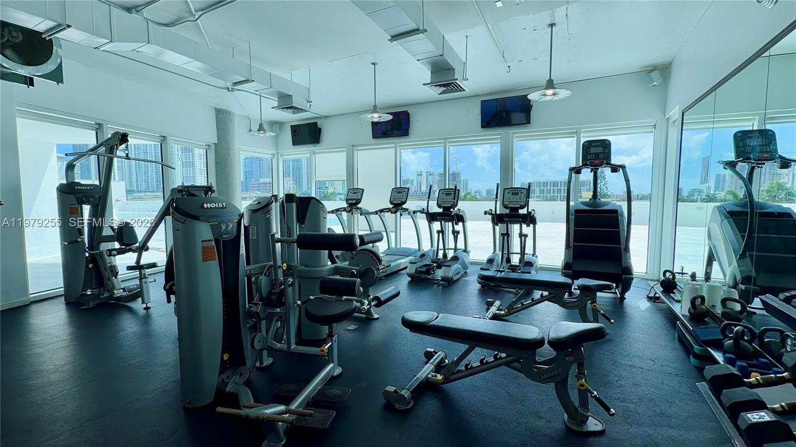 10 SW South Riv Dr #715 Miami, FL 33130