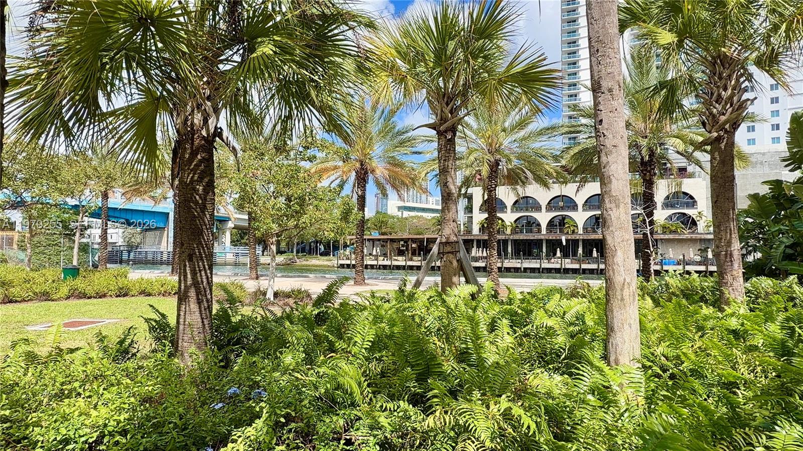 10 SW South Riv Dr #715 Miami, FL 33130