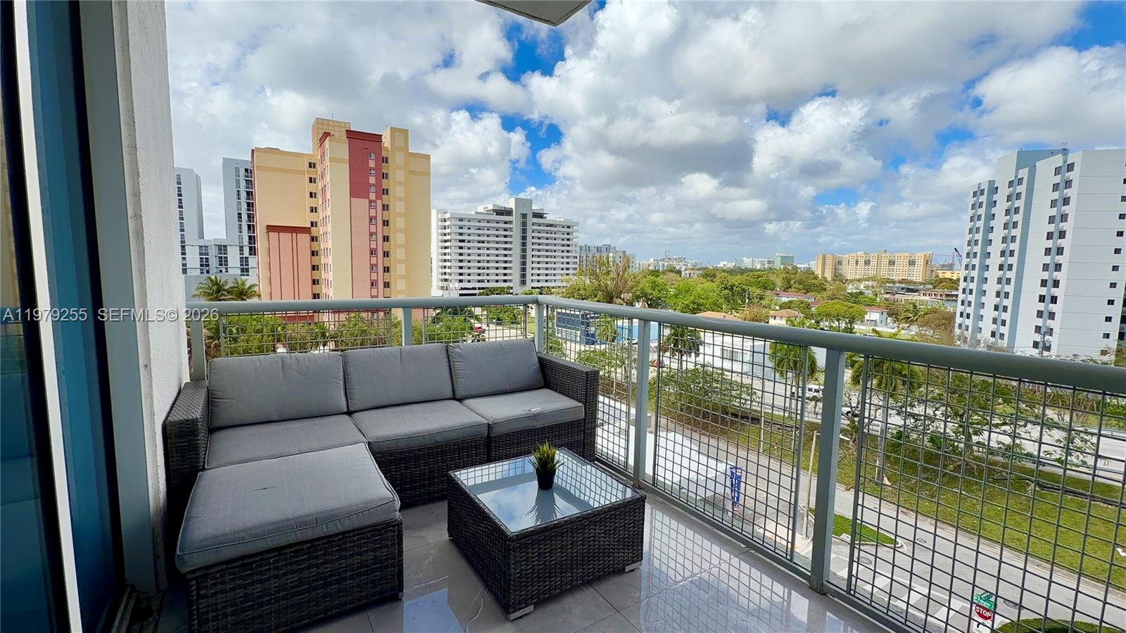 10 SW South Riv Dr #715 Miami, FL 33130