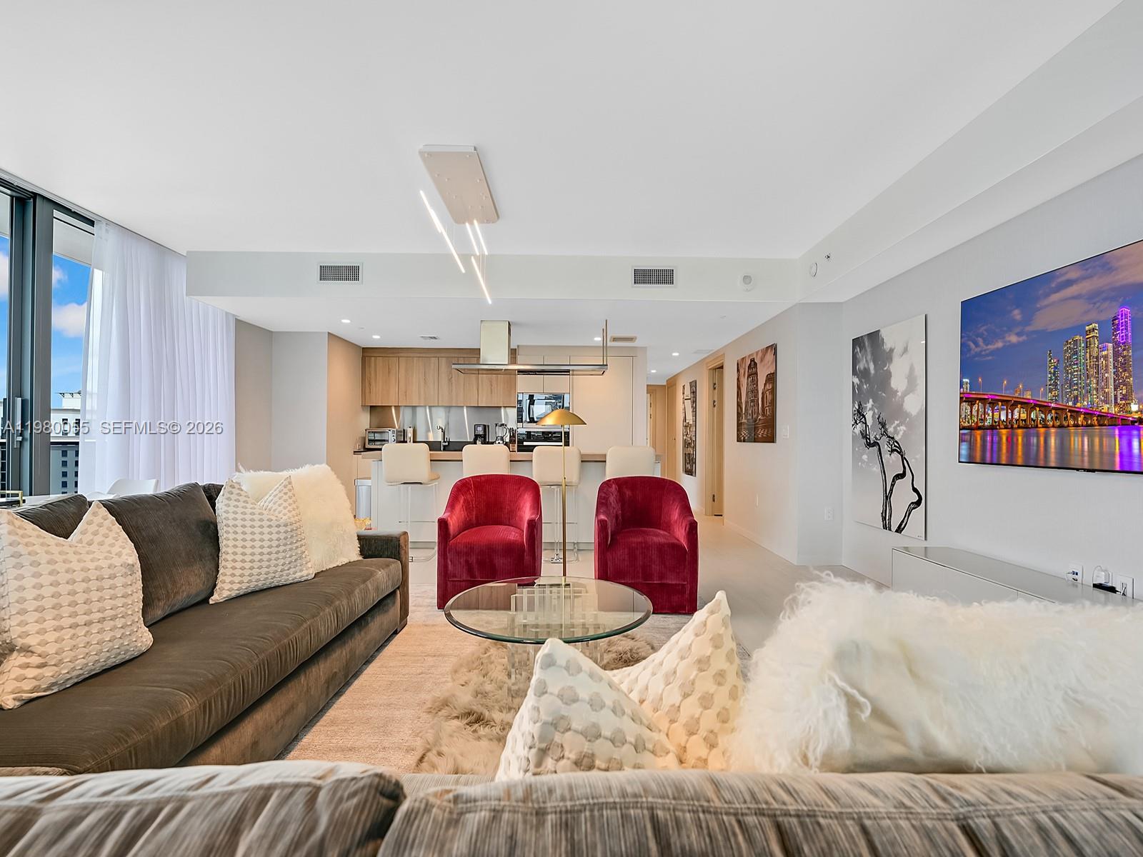 1000 Brickell Plz #3402