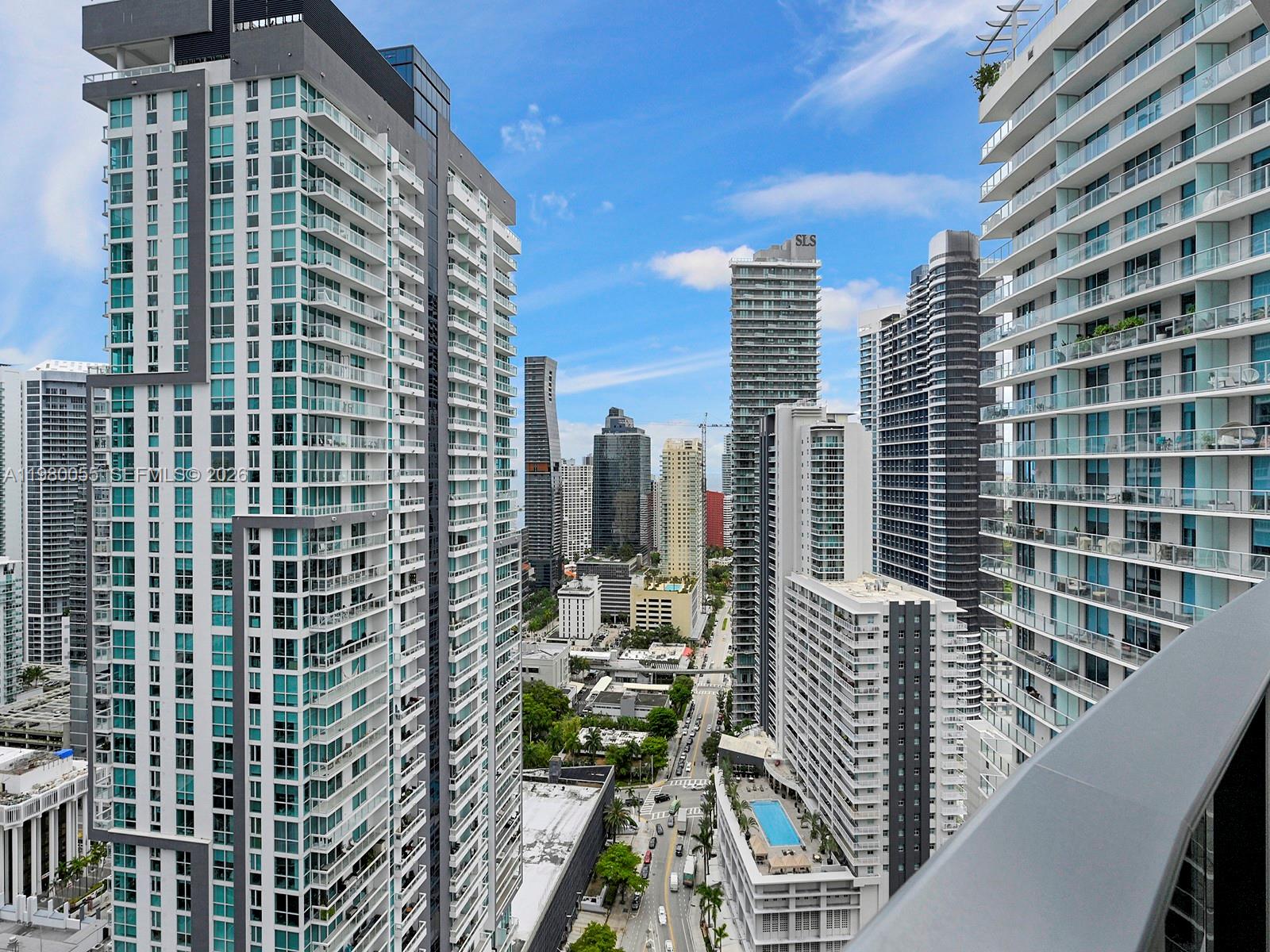 image Brickell Flatiron37