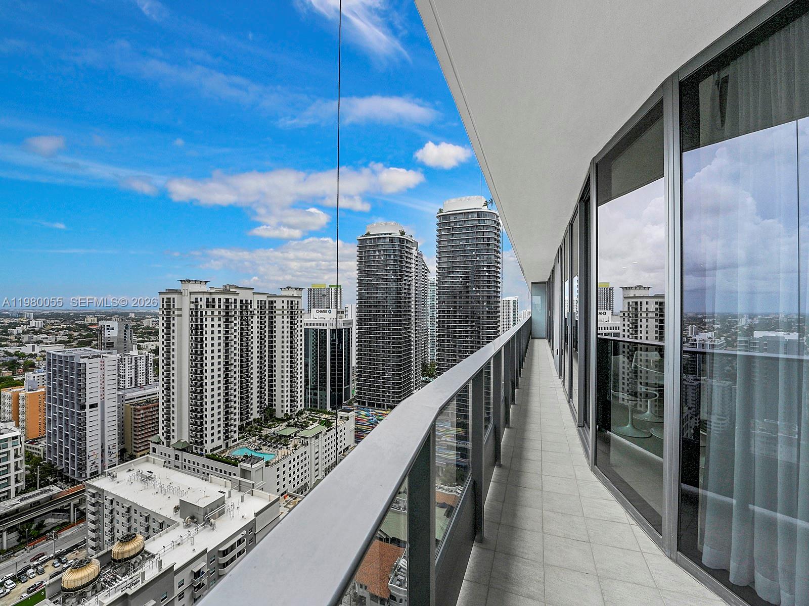image Brickell Flatiron40