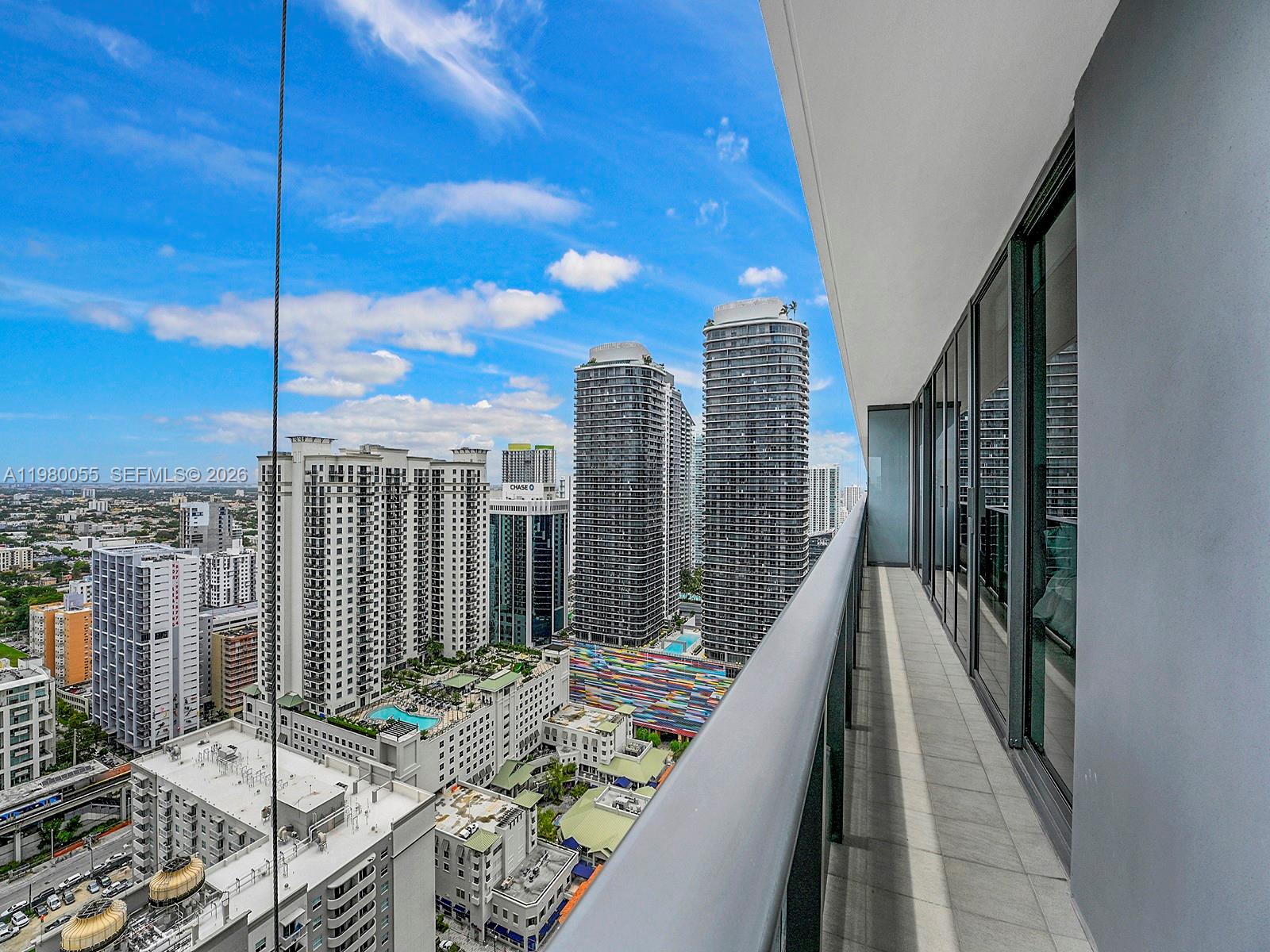 image Brickell Flatiron43