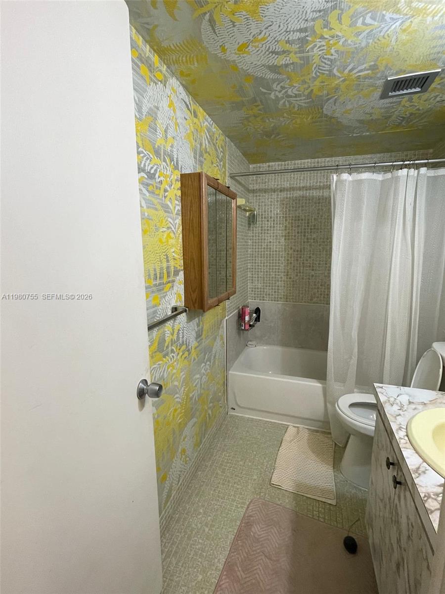 3161 S Ocean Dr #306 Hallandale Beach, FL 33009