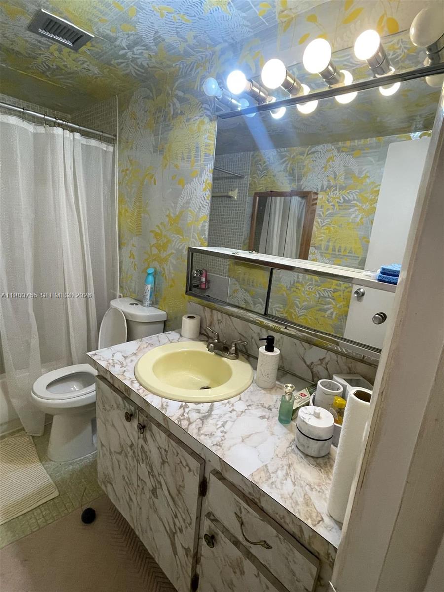 3161 S Ocean Dr #306 Hallandale Beach, FL 33009