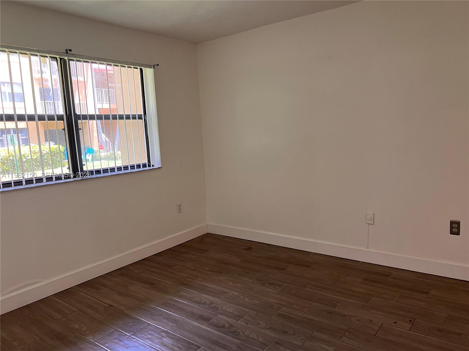 15610 SW 80th St #J-105 Miami, FL 33193