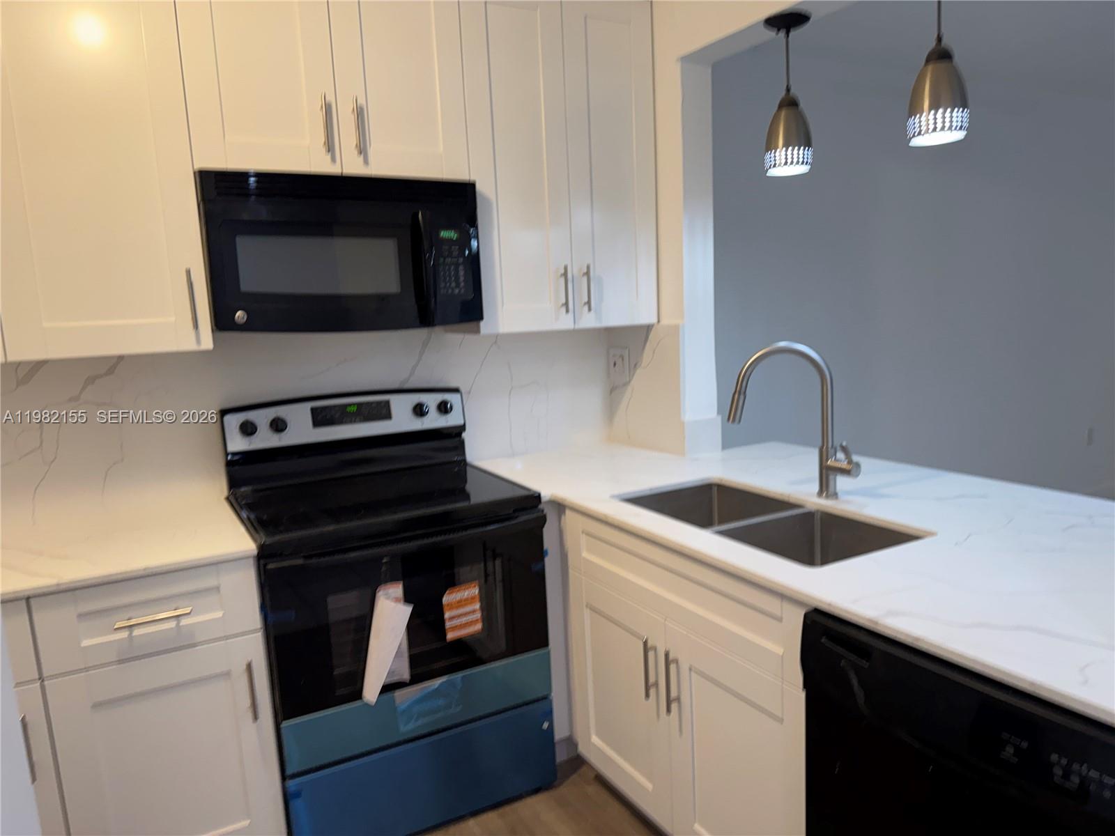 15610 SW 80th St #J-105 Miami, FL 33193