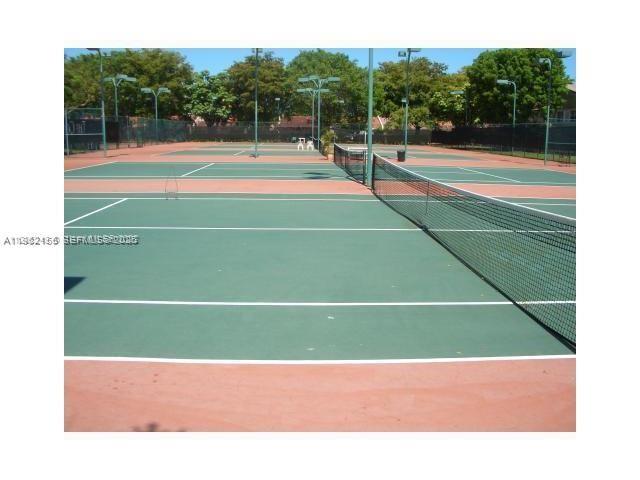 15610 SW 80th St #J-105 Miami, FL 33193