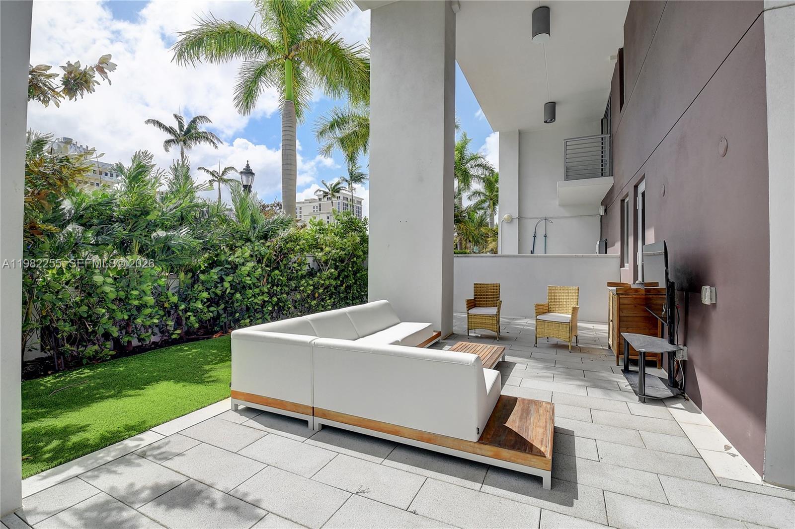 155 E Boca Raton Rd #TH1 Boca Raton, FL 33432