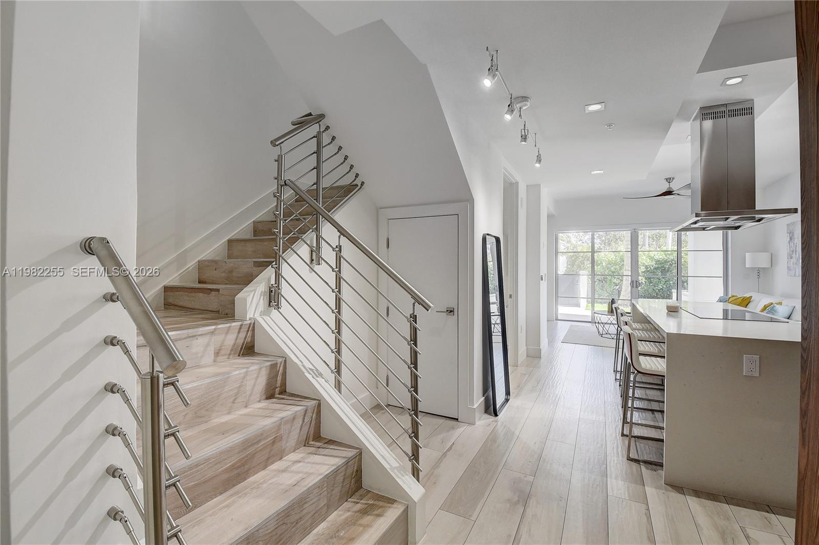 155 E Boca Raton Rd #TH1 Boca Raton, FL 33432