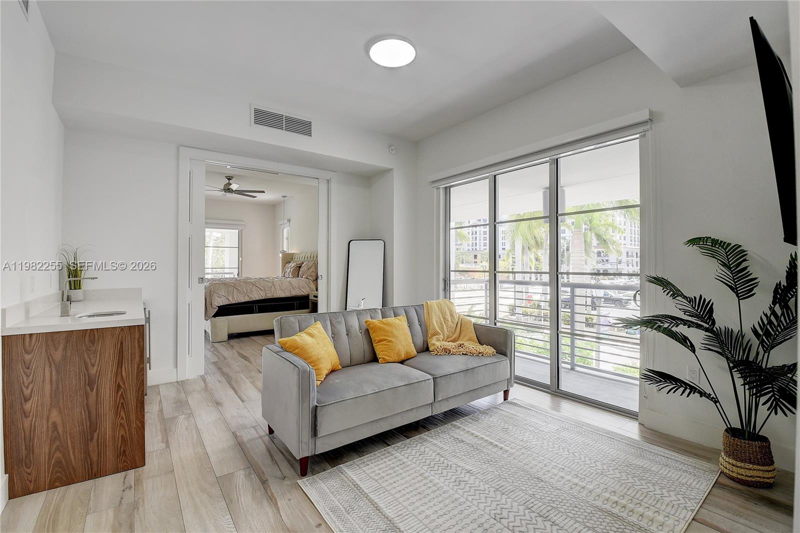 155 E Boca Raton Rd #TH1 Boca Raton, FL 33432