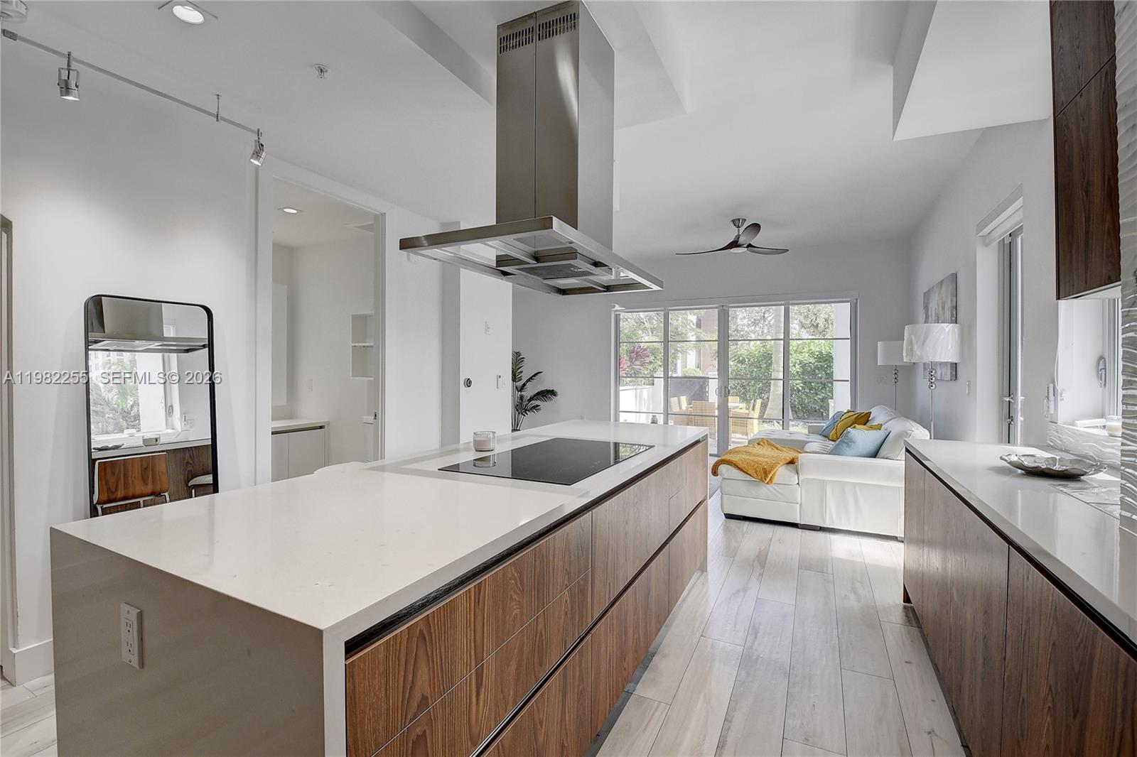 155 E Boca Raton Rd #TH1 Boca Raton, FL 33432