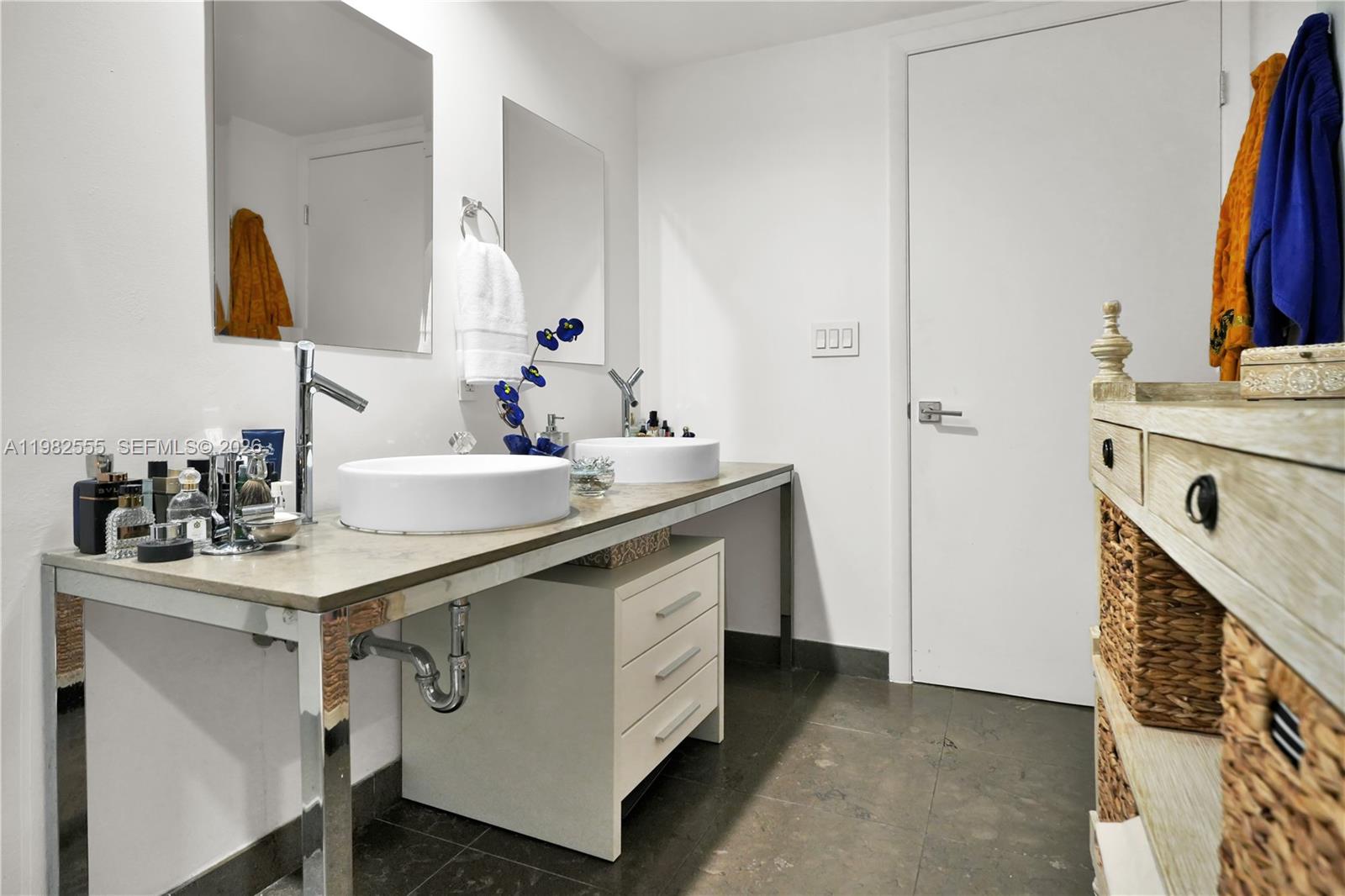 image Icon Brickell I30