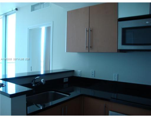 300 S Biscayne #2611 Miami, FL 33131