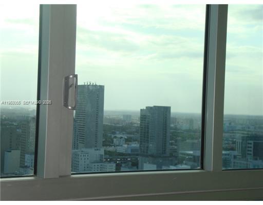 300 S Biscayne #2611 Miami, FL 33131