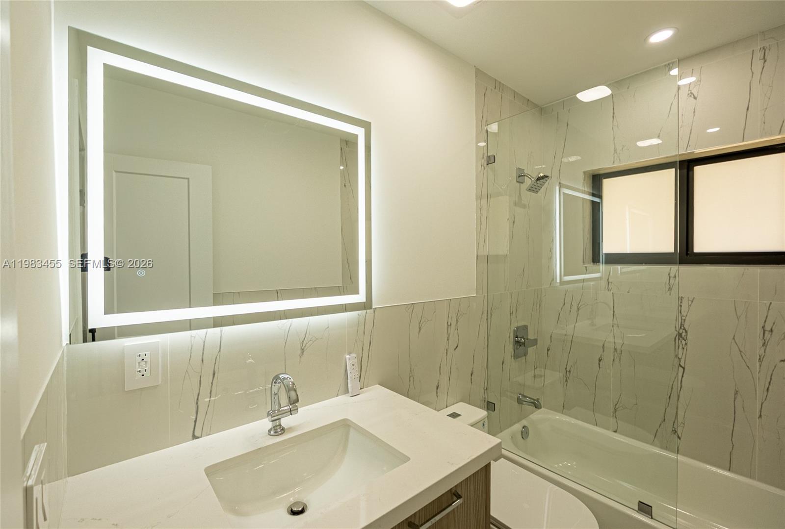 14515 Mahogany Ct Miami Lakes, FL 33014