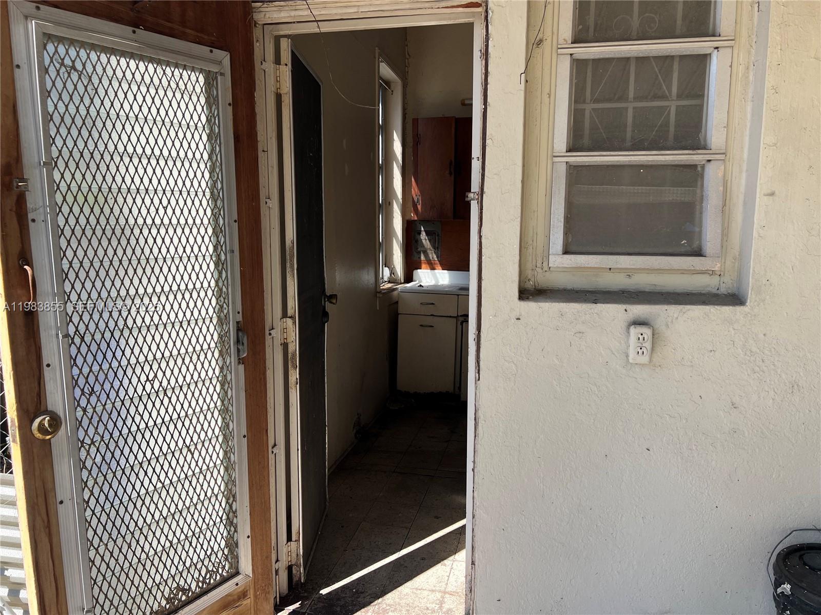 4420 SW 3rd St Miami, FL 33134