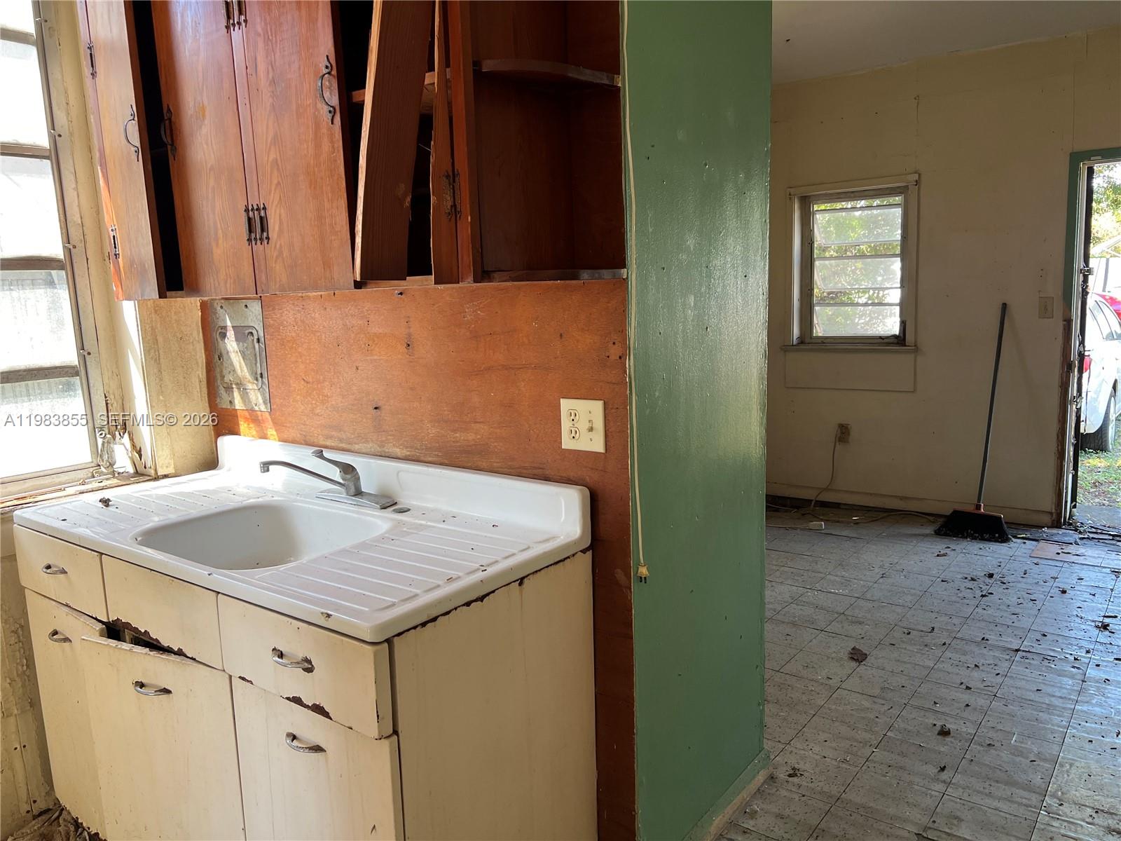 4420 SW 3rd St Miami, FL 33134