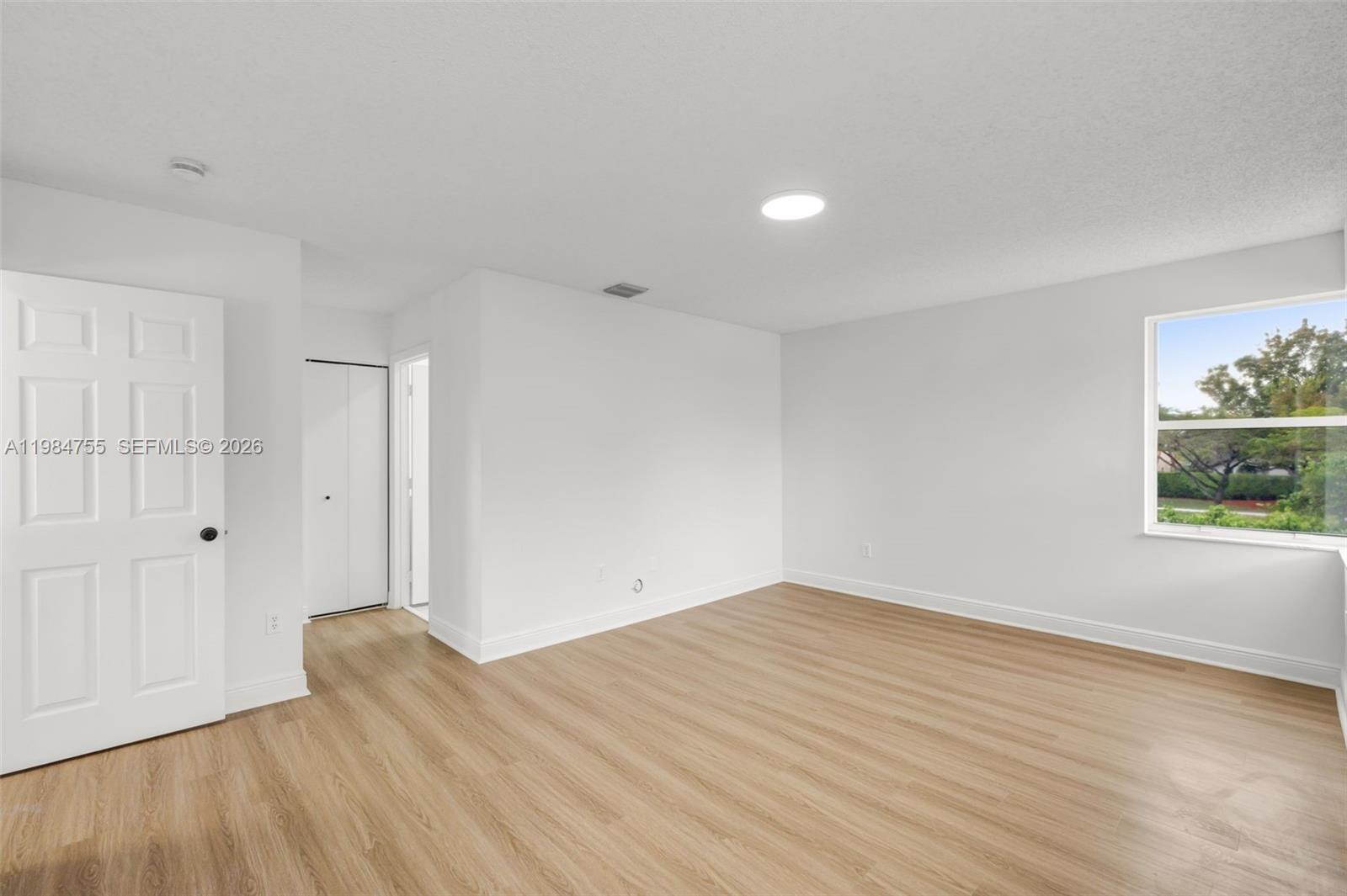 1392 NW 159th Ln Pembroke Pines, FL 33028