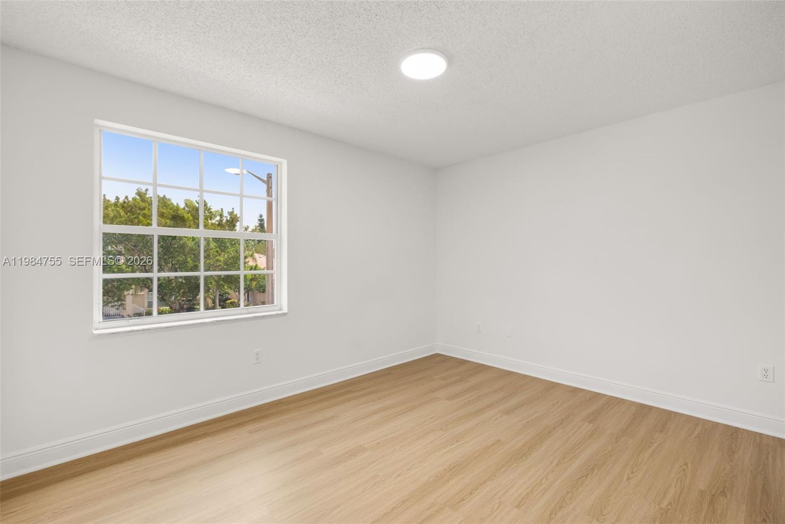 1392 NW 159th Ln Pembroke Pines, FL 33028