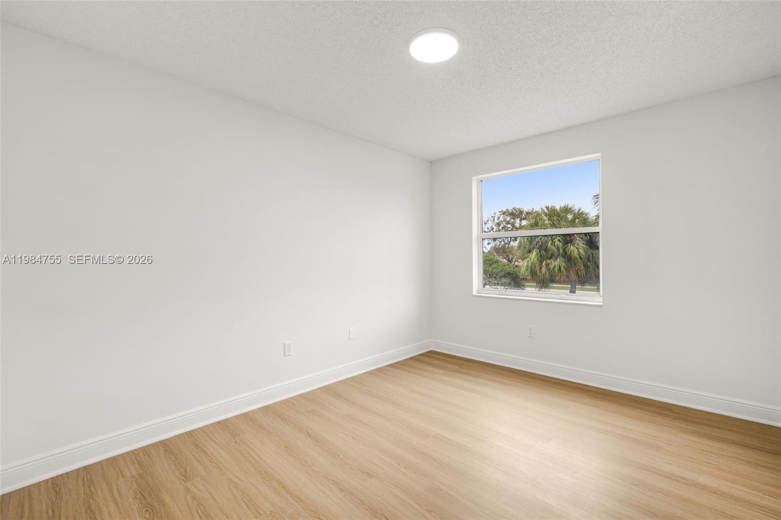 1392 NW 159th Ln Pembroke Pines, FL 33028