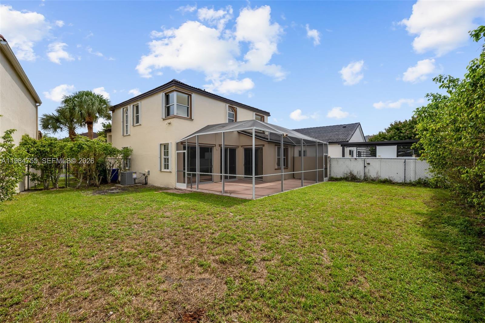 1392 NW 159th Ln Pembroke Pines, FL 33028