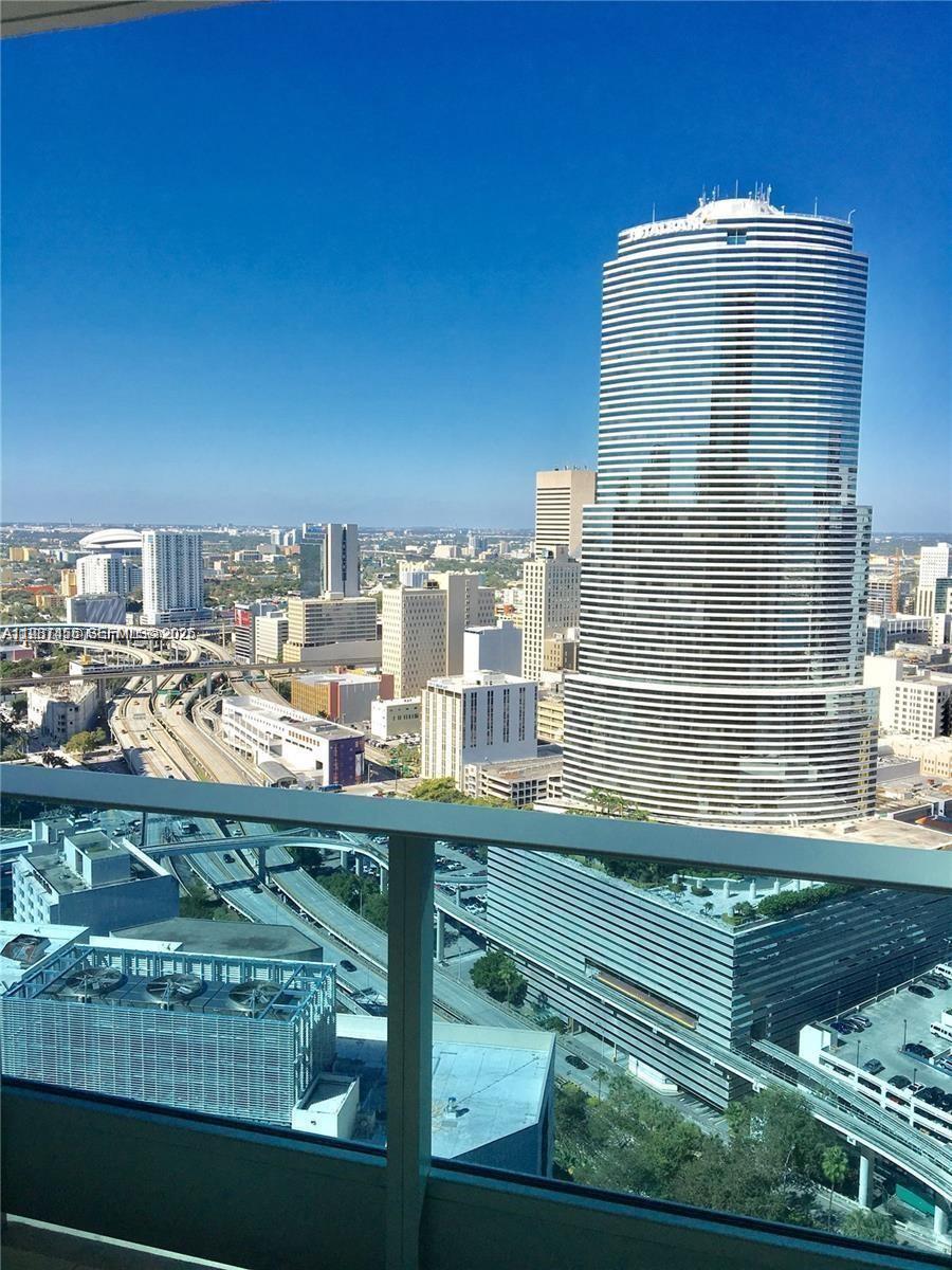 200 Biscayne Blvd Way #3712 Miami, FL 33131