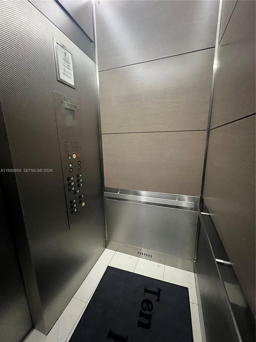 image Ten Thousand Plaza9