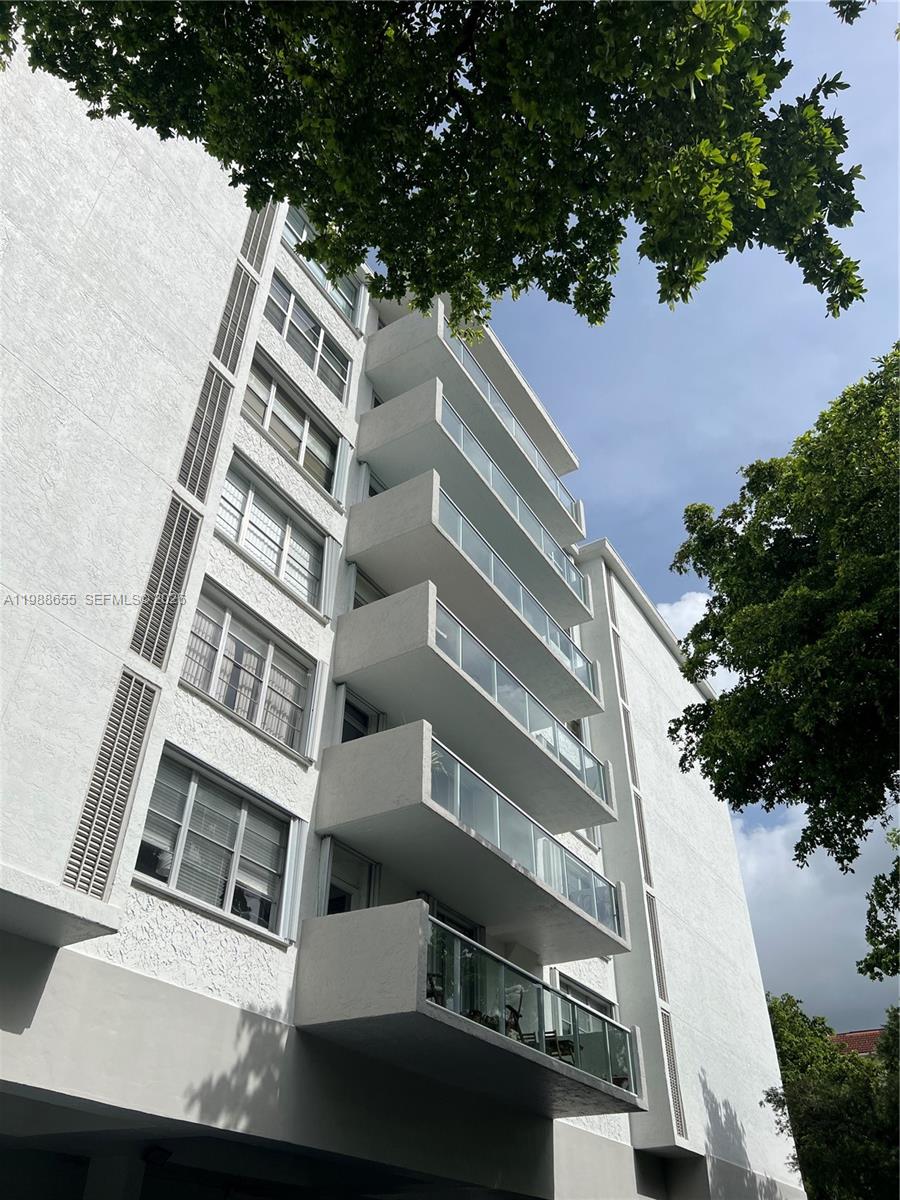 image Ten Thousand Plaza6