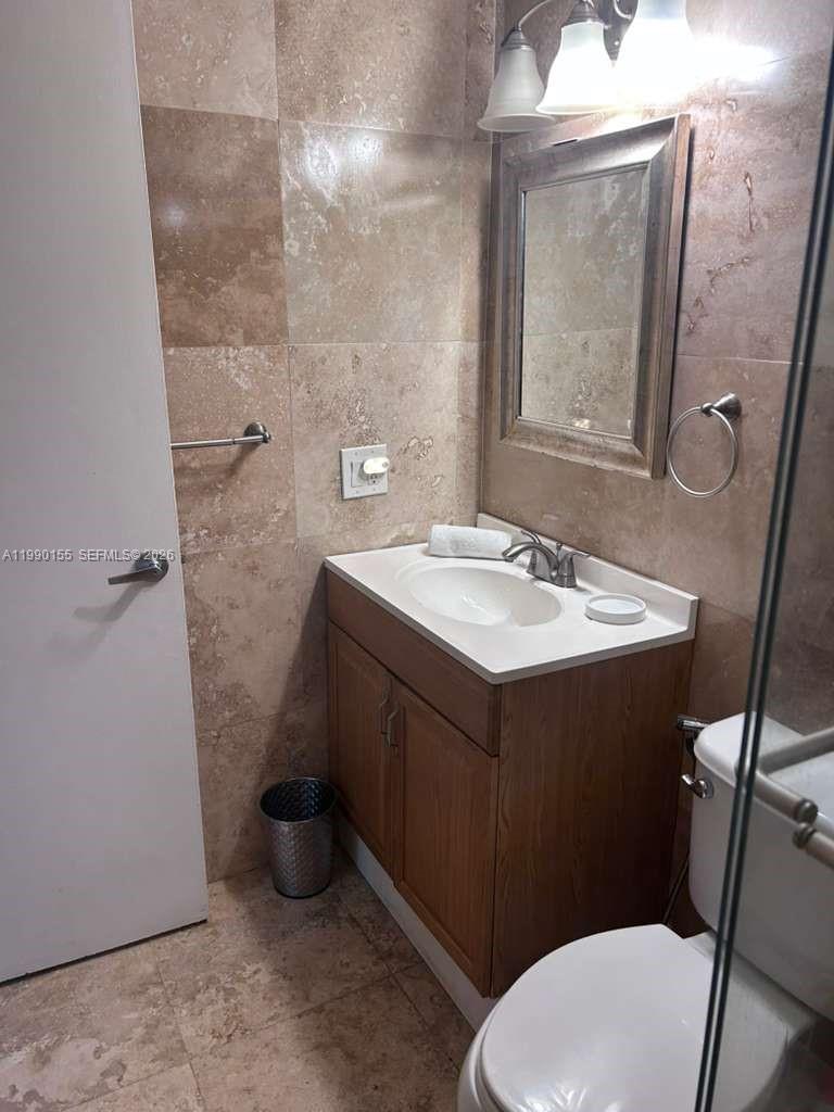 14234 NE 3rd Ct #11C Miami, FL 33161