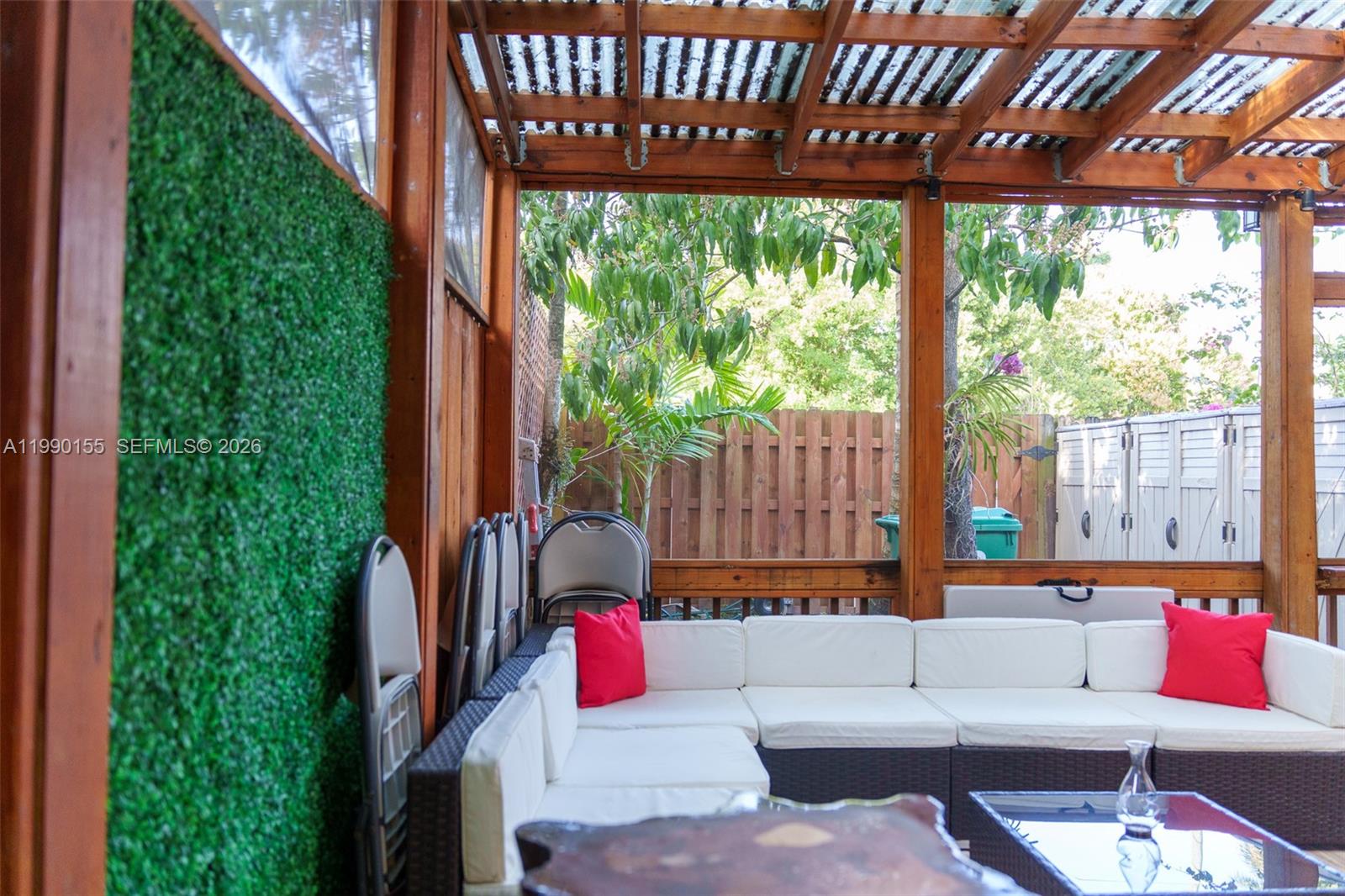 14234 NE 3rd Ct #11C Miami, FL 33161