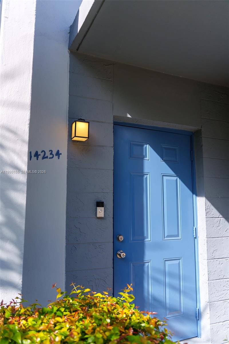 14234 NE 3rd Ct #11C Miami, FL 33161