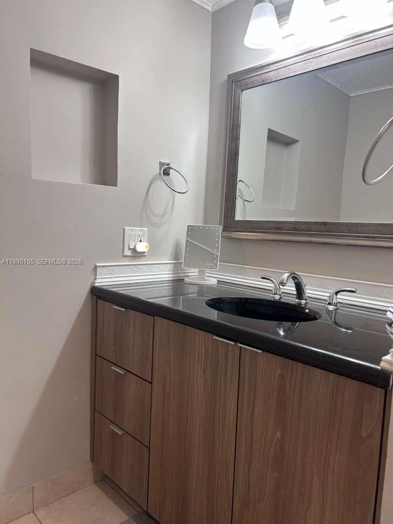 14234 NE 3rd Ct #11C Miami, FL 33161