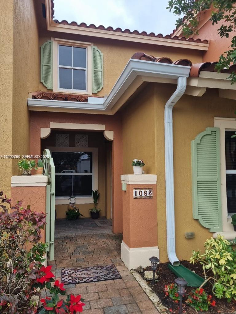 1083 SW 160th Ave #1206 Pembroke Pines, FL 33027