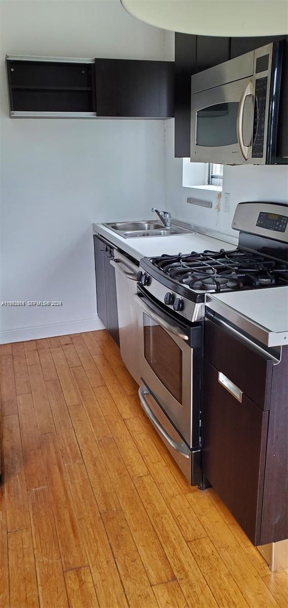 4812 Pine Tree Dr #201 Miami Beach, FL 33140