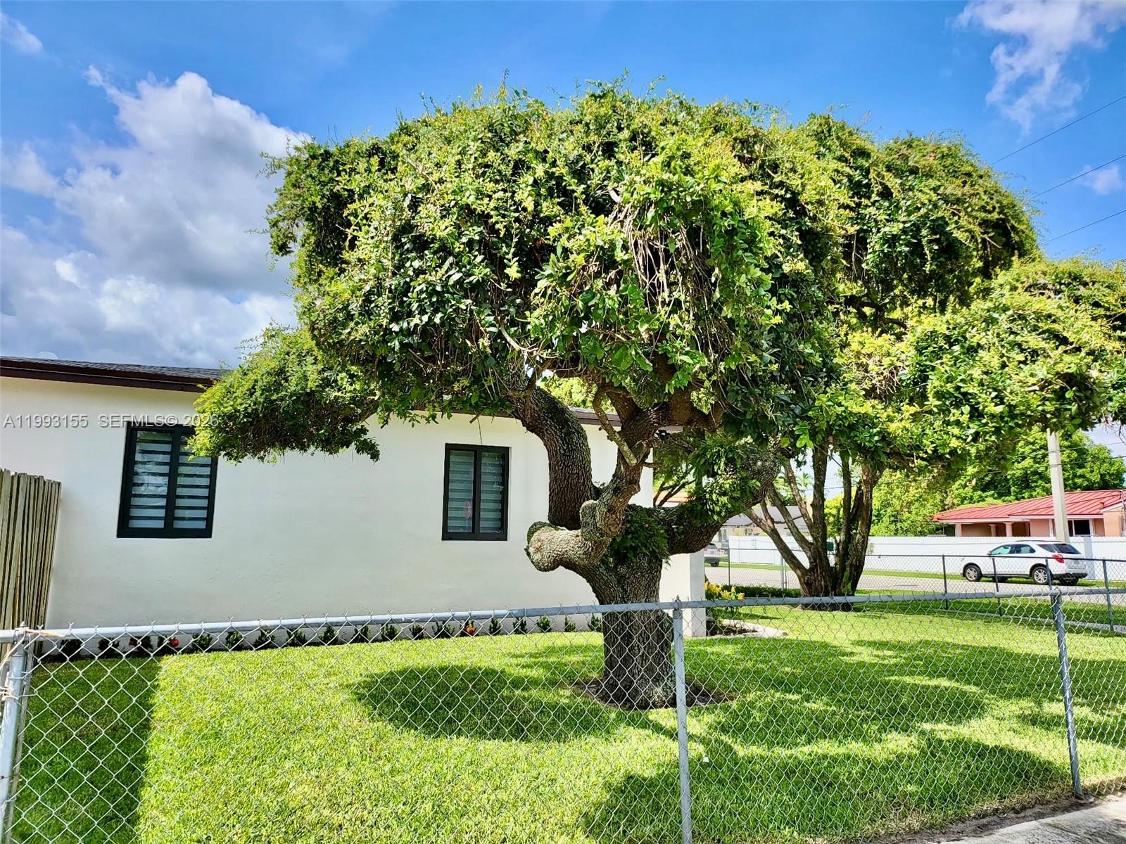 201 SW 62nd Ave Miami, FL 33144