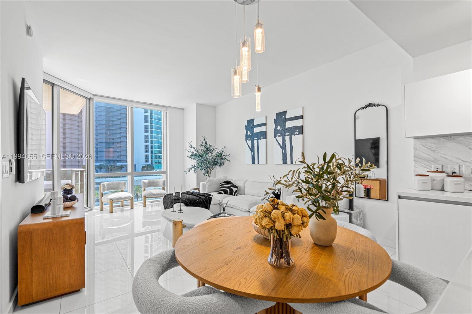 851 NE 1st Ave #1205 Miami, FL 33132