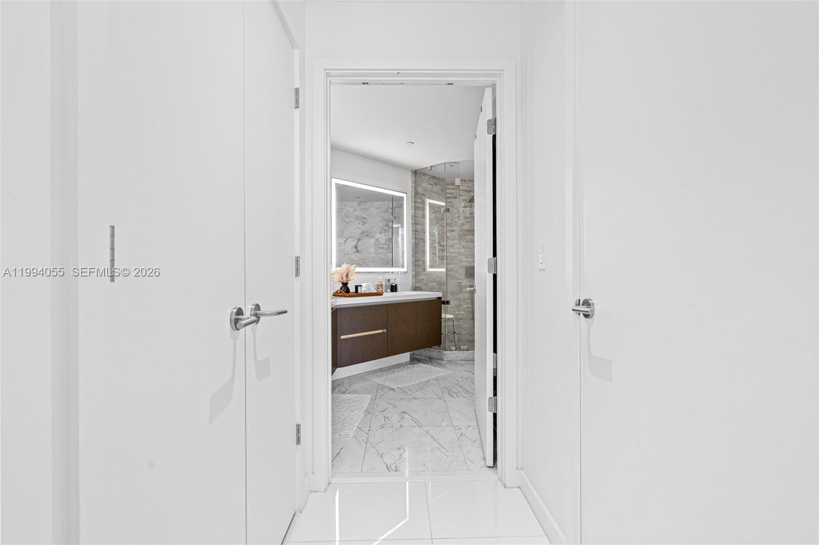 851 NE 1st Ave #1205 Miami, FL 33132