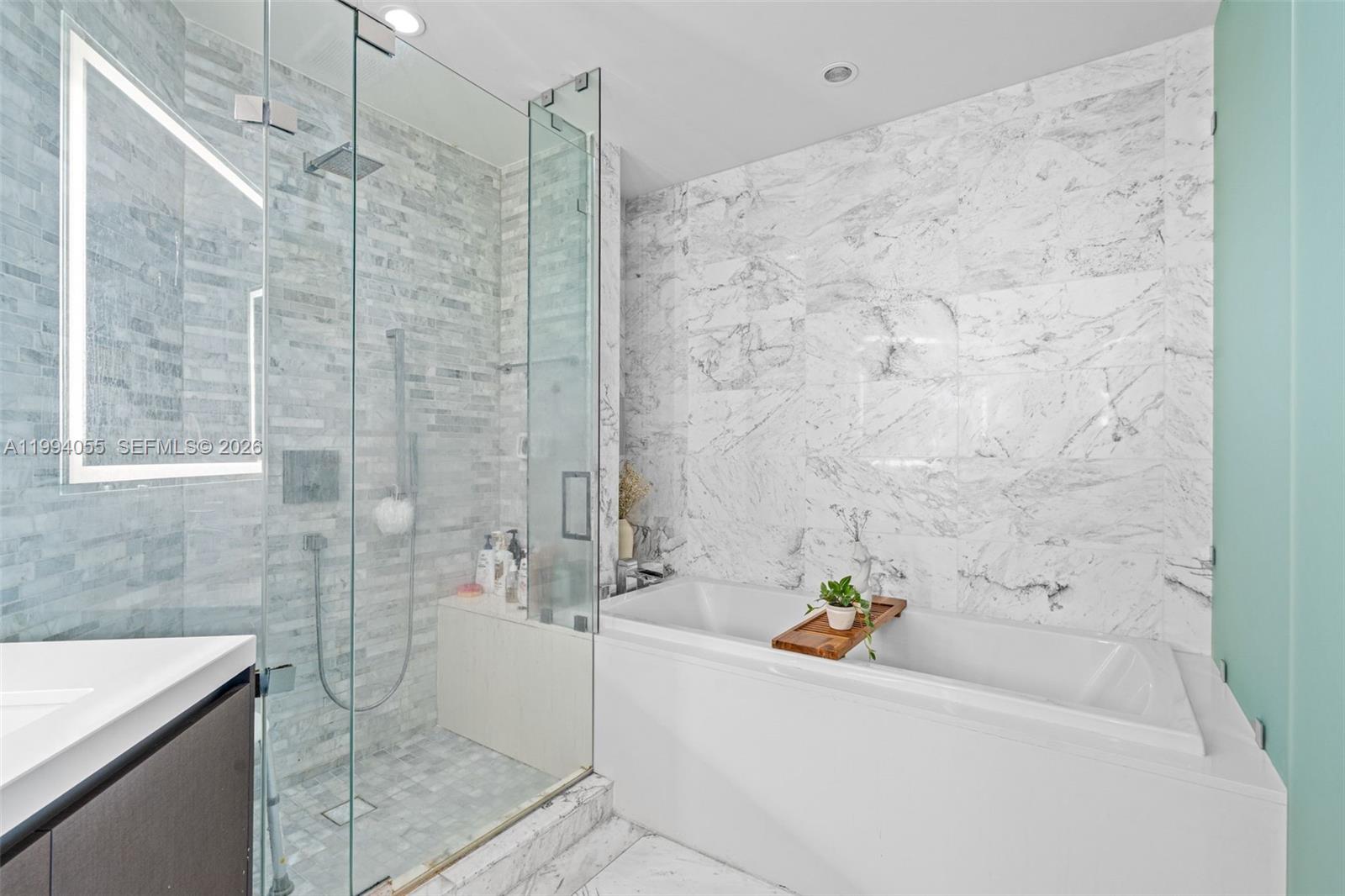 851 NE 1st Ave #1205 Miami, FL 33132