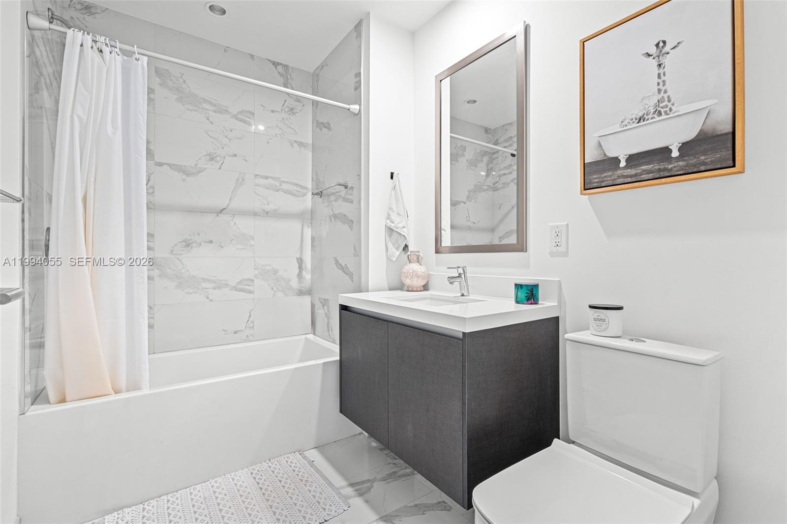 851 NE 1st Ave #1205 Miami, FL 33132