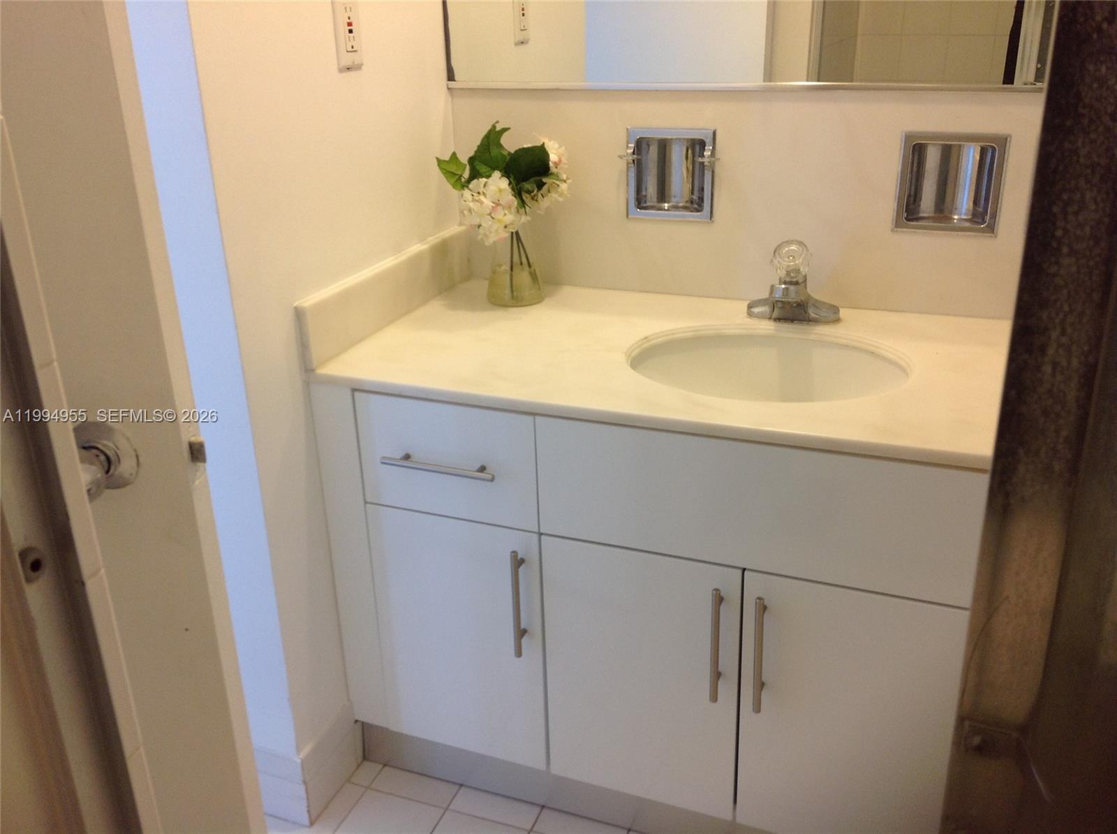 5151 Collins Ave #1119 Miami Beach, FL 33140