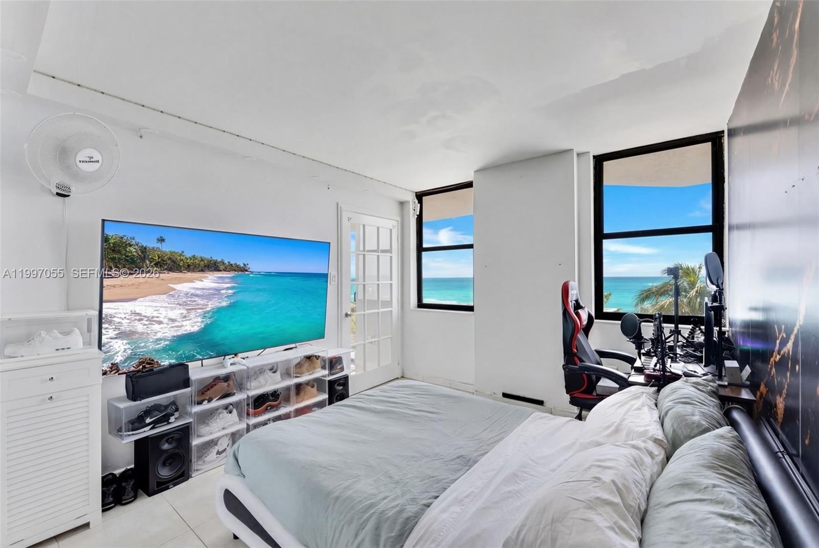 6061 Collins Ave #5F Miami Beach, FL 33140