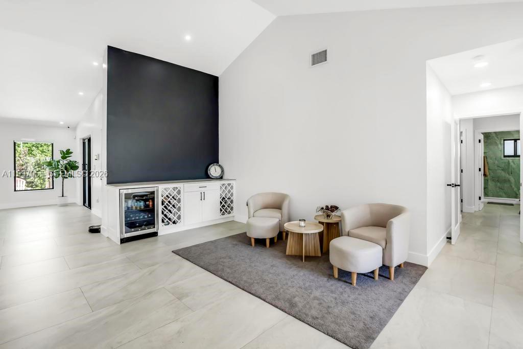 8611 SW 82nd Ter Miami, FL 33143