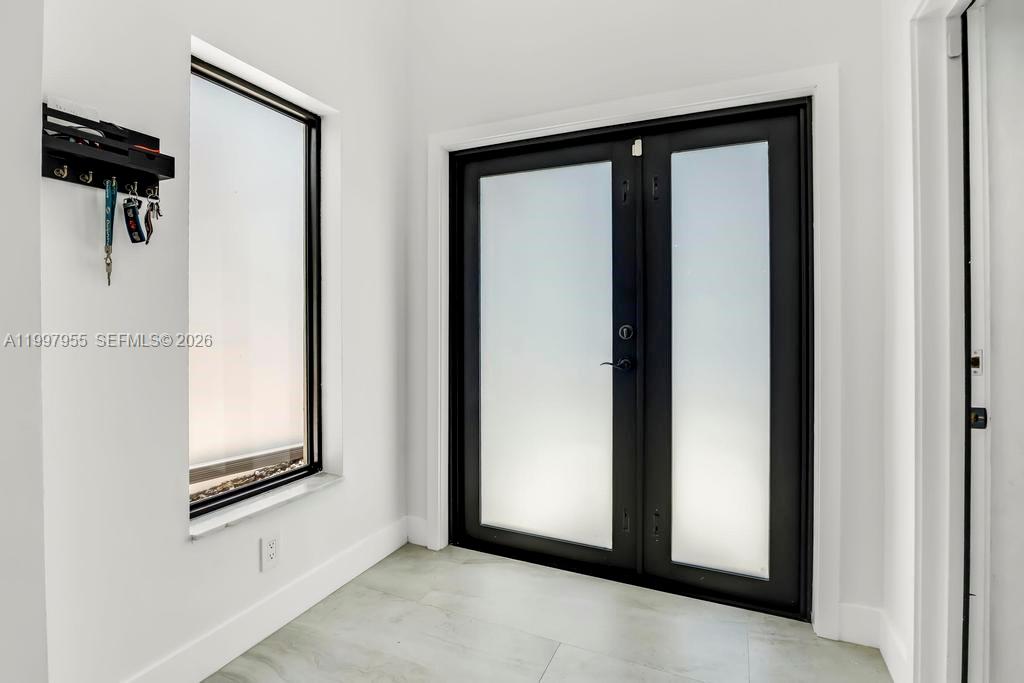 8611 SW 82nd Ter Miami, FL 33143