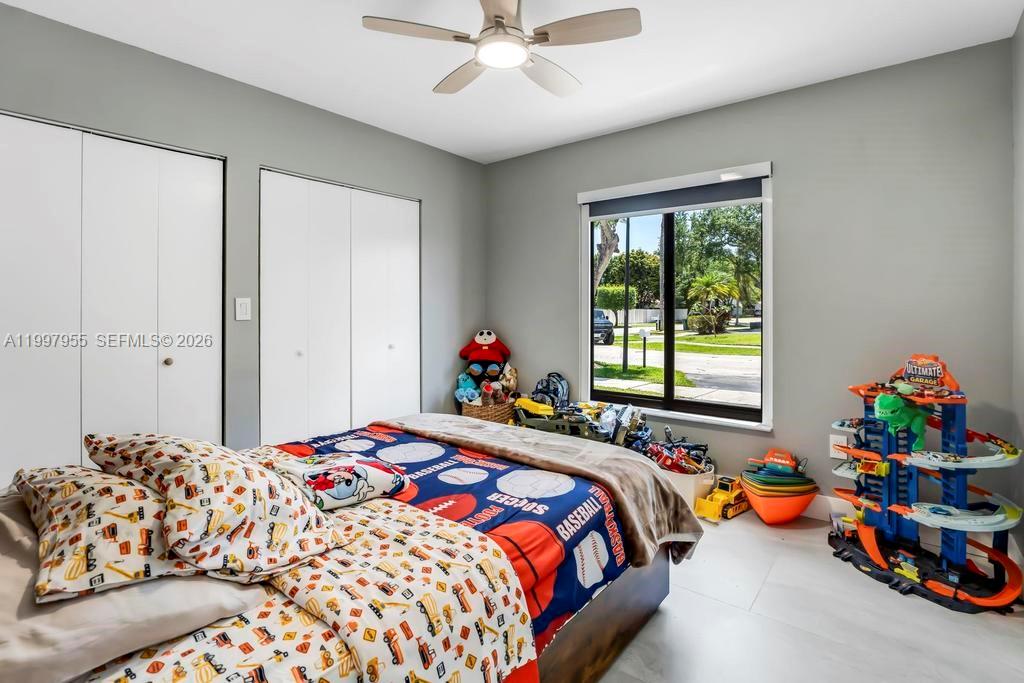 8611 SW 82nd Ter Miami, FL 33143