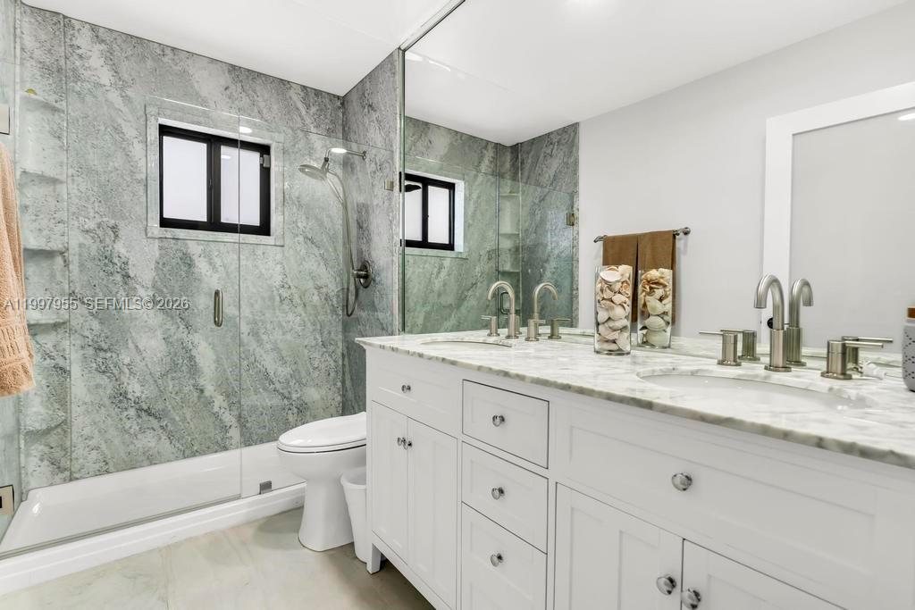 8611 SW 82nd Ter Miami, FL 33143