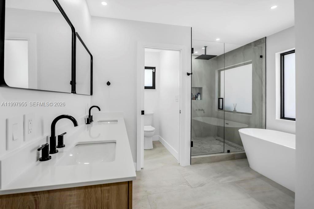 8611 SW 82nd Ter Miami, FL 33143