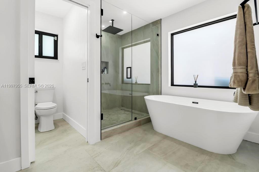 8611 SW 82nd Ter Miami, FL 33143