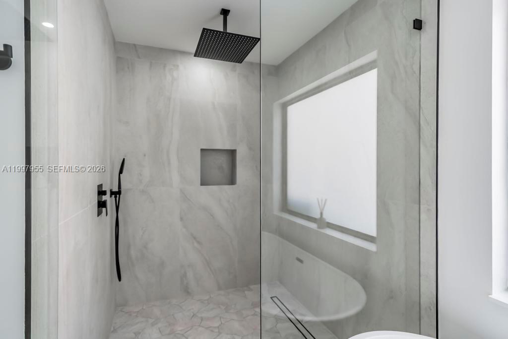 8611 SW 82nd Ter Miami, FL 33143